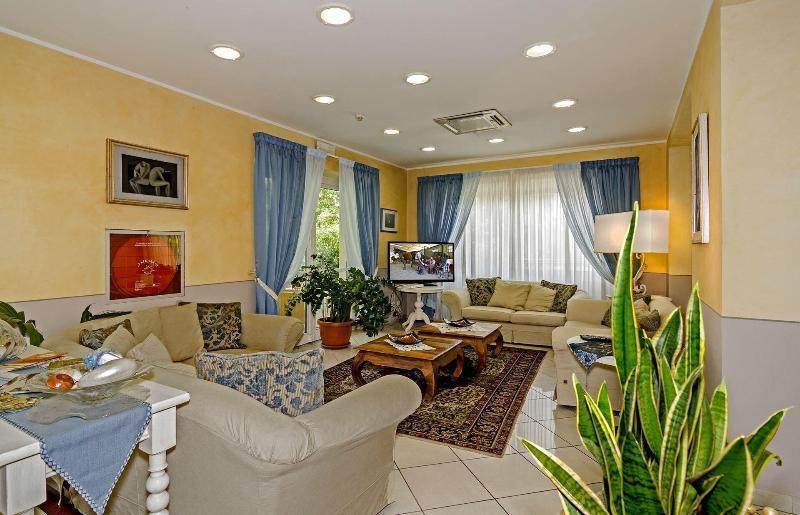Hotel Nautilus 3*